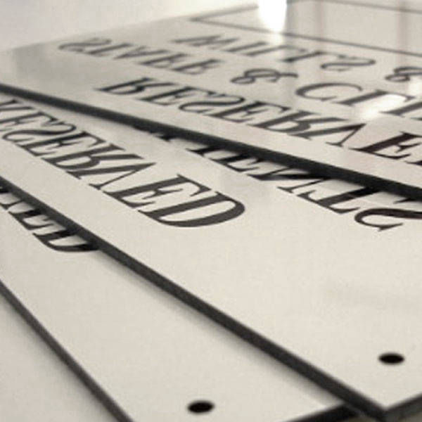 3mm Alupanel Posters and Durable Signs Alupanel Printed and Vinyl Cut Signs